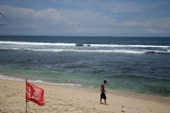 BMKG: Waspada hujan berpetir dan gelombang laut tinggi pada Kamis