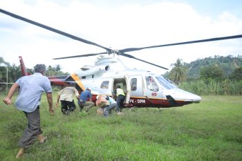 3,1 ton logistik untuk Aceh Tengah disalurkan dengan helikopter