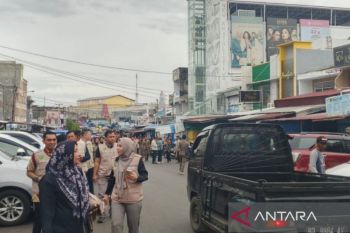 Trotoar dikembalikan untuk pejalan, PKL KZ Abidin diminta kooperatif