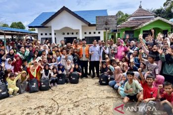 Wapres berikan 1000 paket bantuan untuk korban banjir Tebing Tinggi