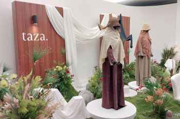 Taza gelar eksibisi imersif refleksikan fesyen secara berkelanjutan