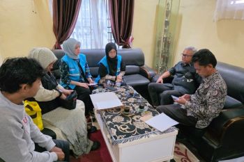 Menyambut Tahun Baru , YBM PLN UP3 Padang Hadir untuk Tenaga Alih Daya Terdampak Banjir