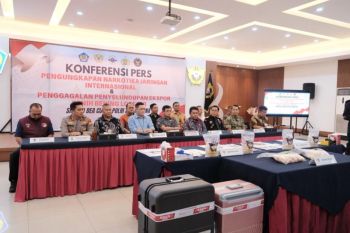 Indonesia foils smuggling of 98,000 lobster seeds at Soekarno-Hatta