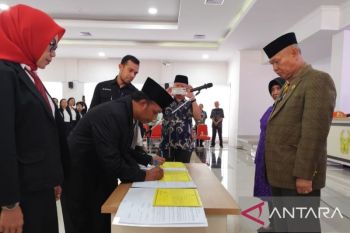 Guru diharapkan tingkatkan profesional untuk mutu pendidikan