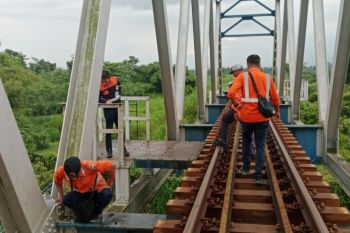 Daop 7 Madiun intensifkan pemeriksaan jalur kereta api