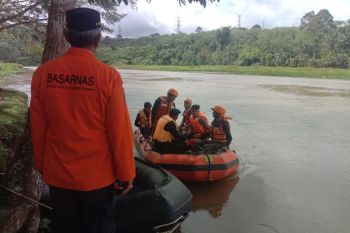 Basarnas Rejang Lebong lakukan pencarian anak hanyut di saluran air