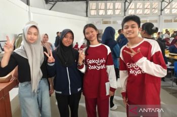 Siswa Sekolah Rakyat siap pidato bertema perdamaian empat bahasa