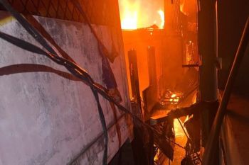 Kebakaran hanguskan 14 rumah dan satu usaha konveksi di Tambora