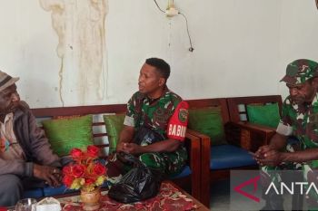 Babinsa Koramil sosialisasi penerimaan Tamtama TNI AD ke warga Wamena
