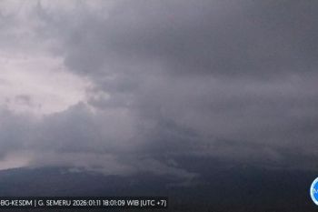 Gunung Semeru alami 30 kali gempa letusan dan satu kali getaran banjir