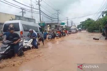 President Prabowo orders urgent flood response as heavy rains hit Java