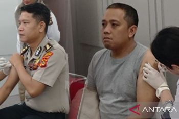 Polrestabes Palembang Sumsel berikan vaksin typoid dan influenza ke 84 personel