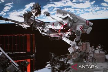 Astronaut China lakukan pelatihan dan eksperimen di luar angkasa