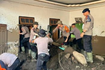 Polda Sulut bantu pemulihan kondisi Pulau Siau pascabanjir bandang