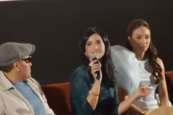 Pemeran film Penerbangan Terakhir Nadya dan Nasya bagikan pengalaman jadi pramugari