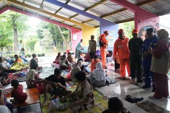 2.000 jiwa mengungsi akibat banjir di Jakarta