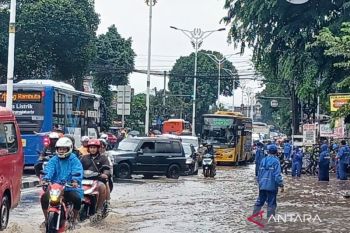 Banjir di Jakarta semakin meluas, kini 57 RT dan 39 jalan terendam