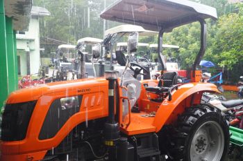 Pemkab Jepara membagikan alsintan kepada petani senilai Rp7, 7 miliar