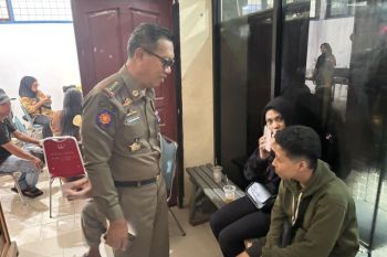 Razia Satpol PP Dumai jaring pasangan tidak sah, LGBT, Warga Cina dan pengedar sabu di Indo Kost