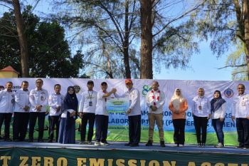 Sinergi PLN UID Sumbar dan Poltek Pelayaran Sumbar dalam Gerakan Nanam Pohon, Menjaga Bumi Merawat Masa Depan