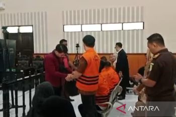 Bupati Koltim nonaktif Abd Azis tak ajukan eksepsi atas dakwaan korupsi RSUD
