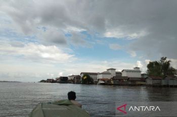 BMKG ingatkan warga pesisir selatan Kalteng waspadai gelombang 2,5 meter
