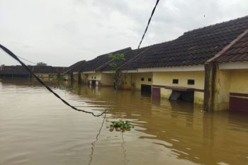 Banjir setinggi 70 cm hingga 2 meter rendam perumahan Taman Cikande  Tangerang