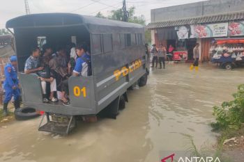 Pemkab Lamongan tetapkan status tanggap darurat banjir Bengawan Jero