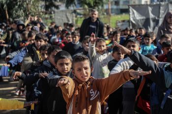 Potret semangat anak-anak Gaza menimba ilmu di tengah keterbatasan