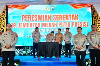 Tindak lanjuti Presiden, Kapolri resmikan 19 jembatan di Jateng