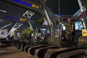 Alat berat bantuan Presiden tiba di Krueng Geukueh