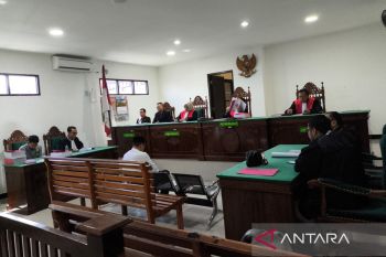 JPU Kejari Bengkulu Utara dakwa mantan kades korupsi Rp1,1 miliar