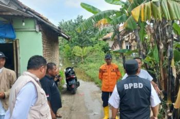 Banjir terjang ribuan rumah 14 desa di Karawang