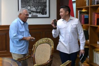 Seskab Teddy dan Basuki Hadimuljono bahas perkembangan pembangunan IKN