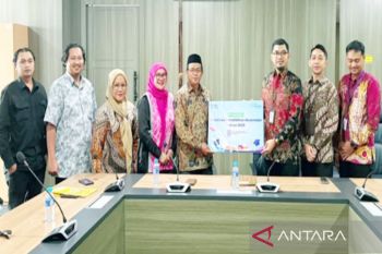 Universitas Lambung Mangkurat terima bantuan beasiswa pendidikan Bank Muamalat