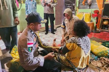Polri layani kesehatan warga terdampak bencana dari rumah ke rumah