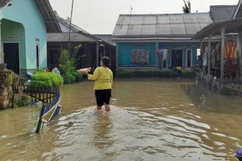 Waspada hujan lebat dan banjir rob di Banten pada 17--22 Januari