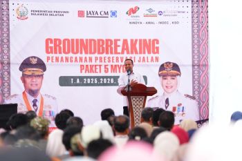 Gubernur Sulsel "ground breaking" pembangunan jalan poros Tanabatue-Palattae Bone
