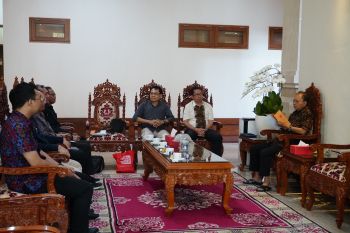 Gubernur Bali: Koperasi bisa maksimalkan jual produk lokal babi dan beras Sudaji