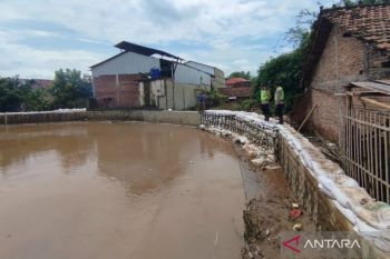 Semua tanggul sungai yang jebol di Kudus telah tertangani