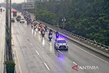 Imbas banjir, Polisi izinkan roda dua masuk Tol Wiyoto Wiyono