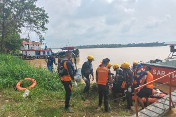 Tm SAR temukan jasad perempuan terjun dari jembatan ke Sungai Batanghari