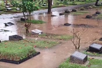 BPBD DKI : Catat banjir rendam lima RT dan tiga ruas jalan di wilayah Jakarta