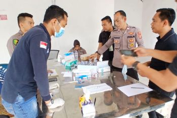 Polres Lamsel periksa kesehatan petugas SPPG untuk keamanan MBG