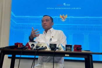 Mensesneg sebut tiang monorel terbengkalai di Senayan masih dievaluasi