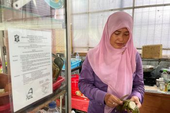Pemkot Surabaya fasilitasi legalitas ribuan pedagang