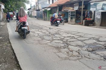 Pemkab Tangerang segera perbaiki jalan rusak di Pakuhaji