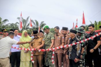 Pemkab Pasaman Barat resmikan jembatan bailey di Kinali