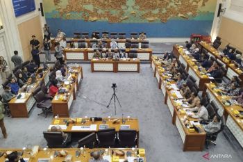 Komisi VII DPR rapat dengan Menteri UMKM bahas program kerja 2026