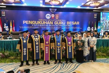 Universitas Dian Nuswantoro Semarang kukuhkan tiga guru besar